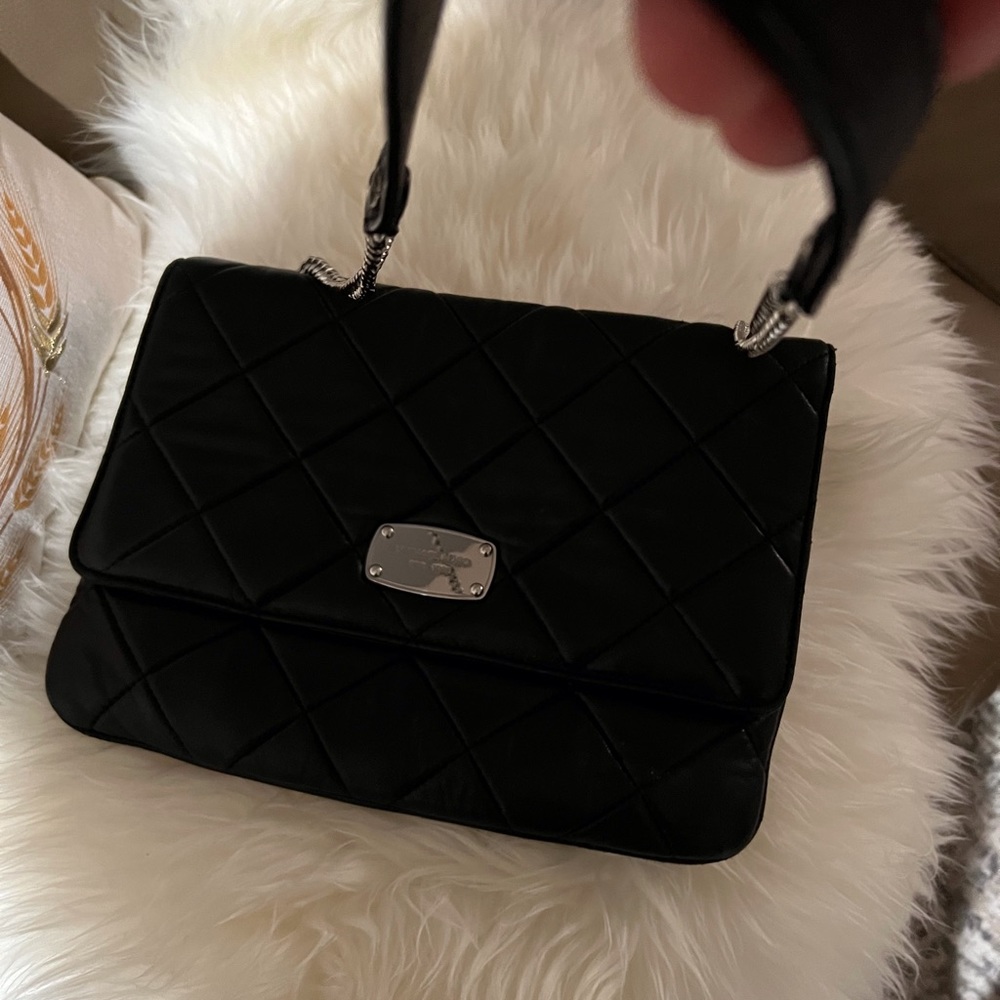 Hand bag